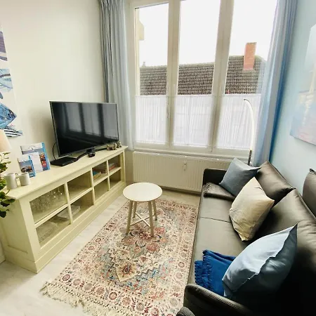 Ferienwohnung Berringer, Scholle, direkt an der Promenade Rostock Exterior foto
